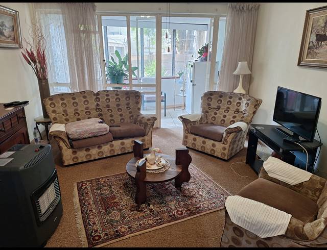 2 BEDROOM APARTMENT FOR SALE IN THREE RIVERS PROPER